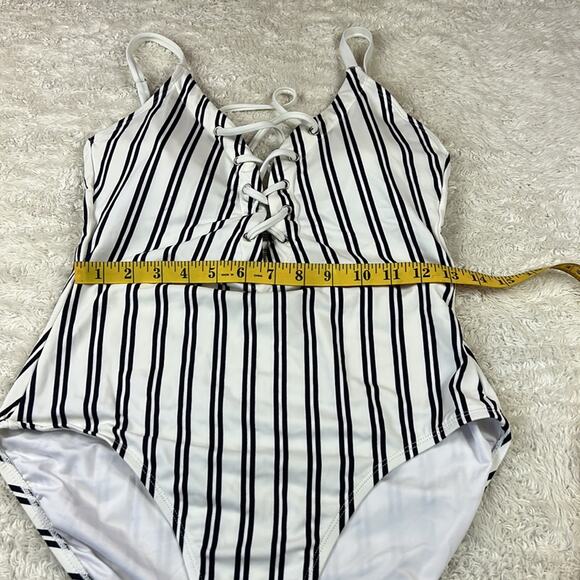Nautica lace up front striped one piece swimsuit, size XL - Picture 5 of 11